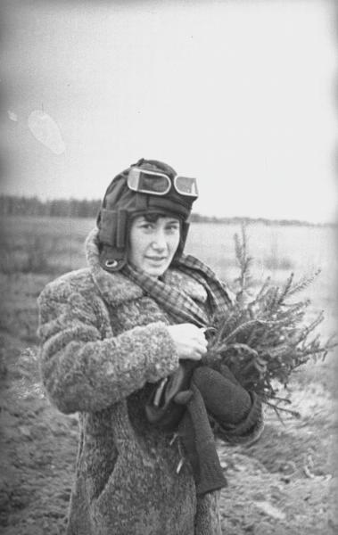 Передача фронту танковой колонны «Московский пионер», 1942 год, Московская обл.