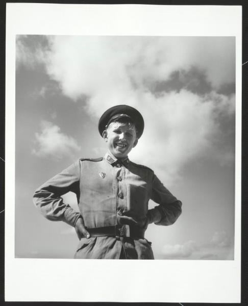 Улыбающийся советский солдат, 1975 год, Литовская ССР, пос. Нида. Выставка «Портреты Антанаса Суткуса» с этой фотографией.&nbsp;