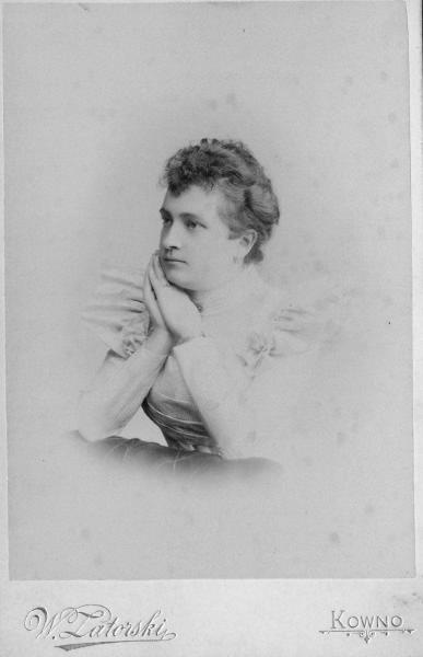 Женский портрет, 1903 - 1907, Ковнинская губ., г. Ковна. Ныне&nbsp;Каунас (Литва).&nbsp;
