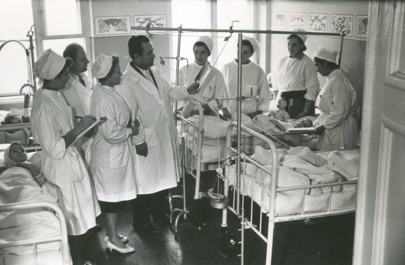 В палате детской больницы, 1960 - 1965, Украинская ССР, Донецкая обл.