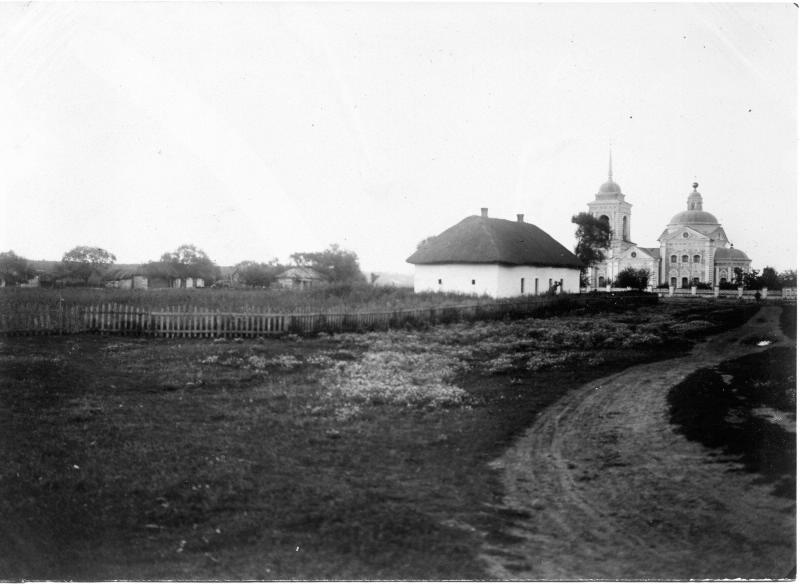 Вид на окраину села с церковью, 1900-е