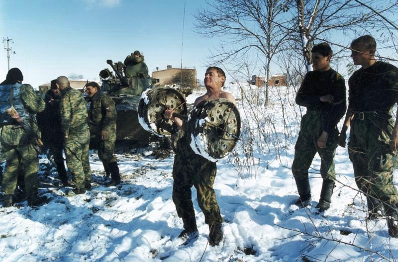 «Вес будет взят!», 1 января 1999 - 1 декабря 1999, Чеченская Республика, Веденский р-н. 7 августа 1999 года началась Вторая чеченская война. Активная фаза боевых действий продолжалась с 1999 года по 2000 год.