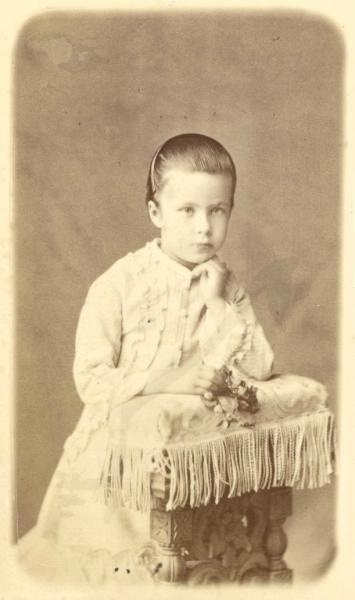 Портрет семилетней Кати Осберг, 1879 год, г. Москва
