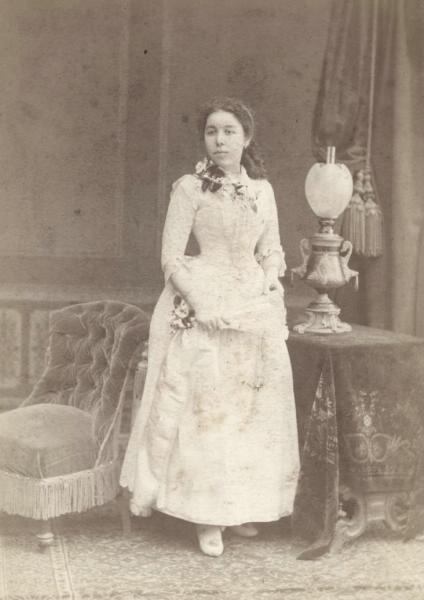 Портрет молодой женщины, 1899 - 1900, г. Москва
