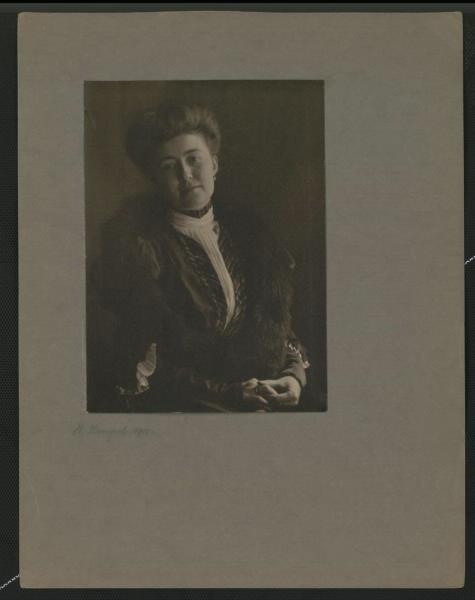 Людмила Стахеевна Воскобойникова, 1910 год