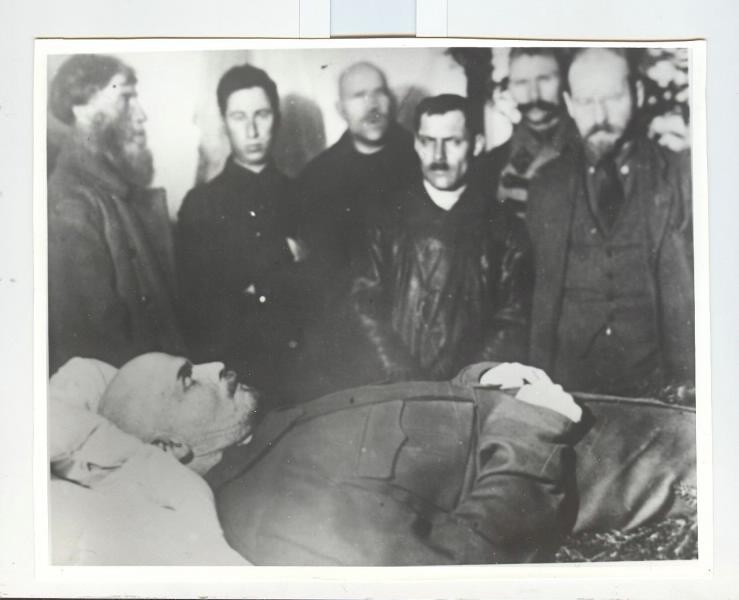 У гроба с телом Владимира Ленина, 27 января 1924, г. Москва