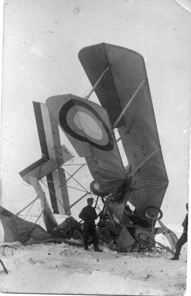 Разбитый самолет, 1914 - 1917. Ап­па­рат Voisin III, предположительно, летчика А. Казакова.