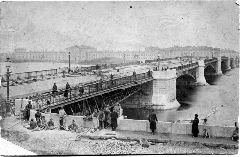 Вид на строящийся мост в Санкт-Петербурге, 1878 - 1879, г. Санкт-Петербург. До 1917 года – мост императора Александра II (Александровский мост).