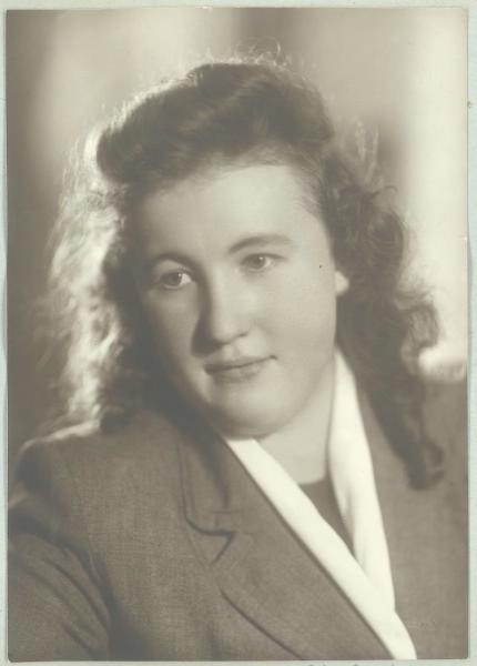Женский портрет, 1940-е