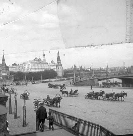 Вид на Московский Кремль от Храма Христа Спасителя, 1910-е, г. Москва, Пречистенская набережная