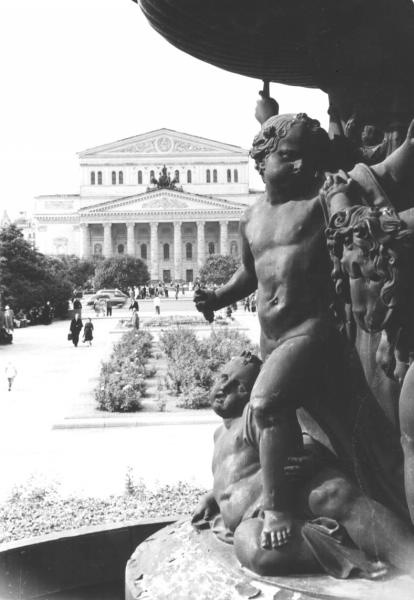 Фонтан у Большого театра, 1957 год, г. Москва