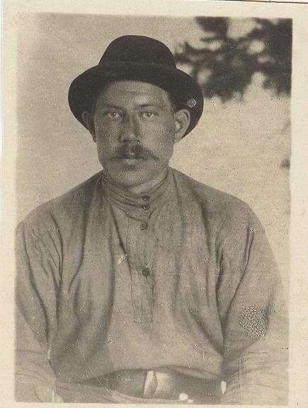 Портрет мужчины в шляпе, 1915 год