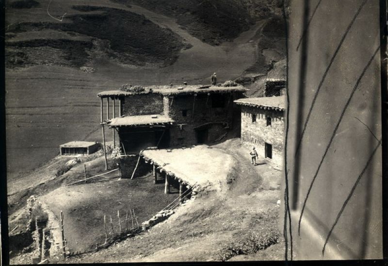 Дорога к сакле на фоне гор, 1900-е, Дагестанская обл.