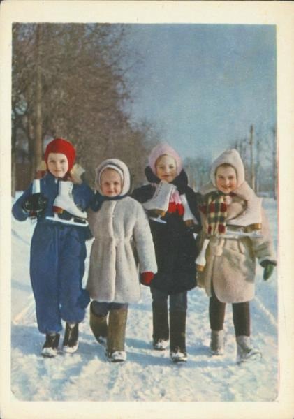 «Юные фигуристки», 1950-е. Выставки&nbsp;«Нам не страшны мороз и вьюга», «На морозе» с этой фотографией.