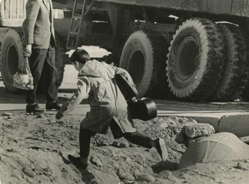 Перепрыгивая через яму, 1966 - 1972, Узбекская ССР