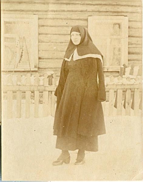 Портрет сестры милосердия, 1910-е