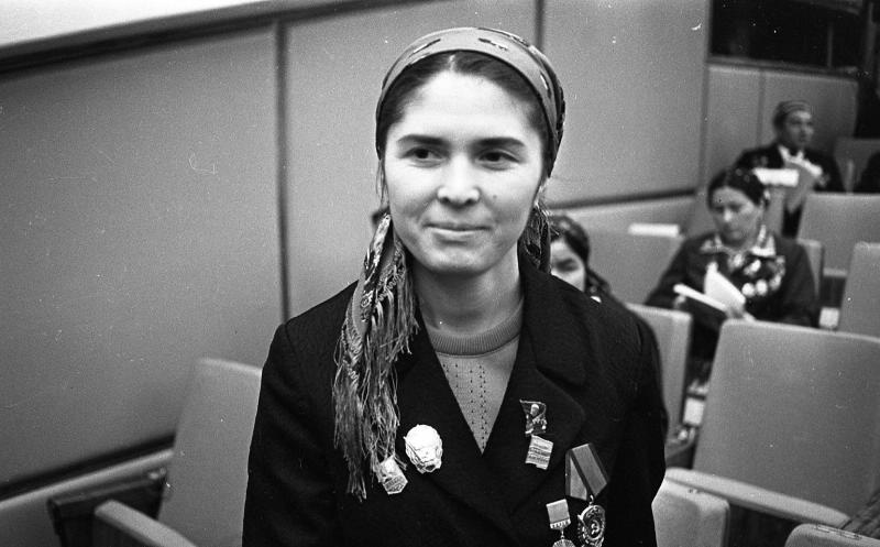 Портрет женщины - делегата XXV съезда КПСС, 1976 год, г. Москва