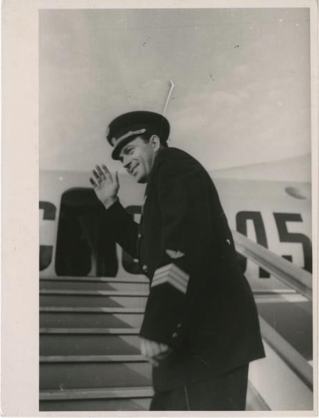 Бориc Павло­вич Бугаев, 1970-е. Cо­вет­ский лёт­чик, глав­ный мар­шал авиа­ции, дважды Ге­рой Со­ци­а­ли­сти­че­ско­го Тру­да.