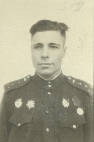 Портрет военного, 1943 - 1945