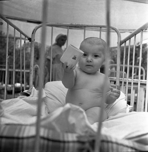 «Жарко!» 53-й детский санаторий Калининского райздрава г. Москвы, 1950-е