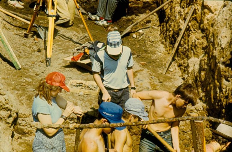 На археологических раскопках, 1989 год, г. Москва