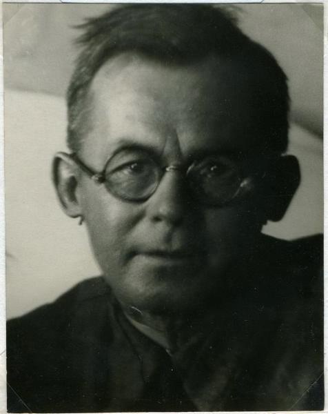 Портрет фотографа Леонида Владимировича Шокина, январь 1942
