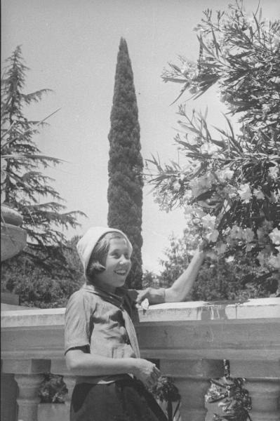 В пионерском лагере «Артек», 1940 год, Крымская АССР. Выставка «"Артек" – планета детей» с этой фотографией.&nbsp;