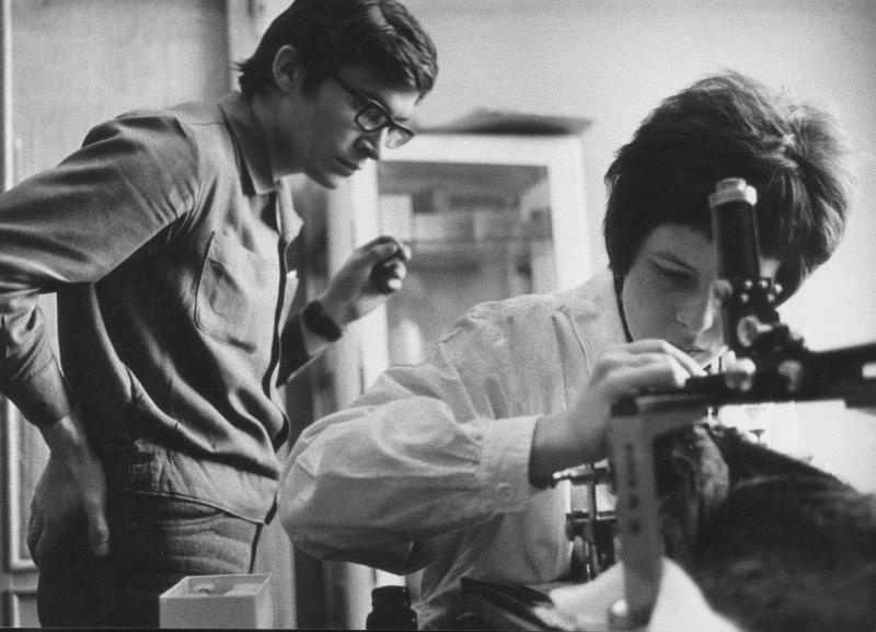 В лаборатории, 1970-е. Лаборатория нейрокибернетики Института биофизики Академии наук СССР.