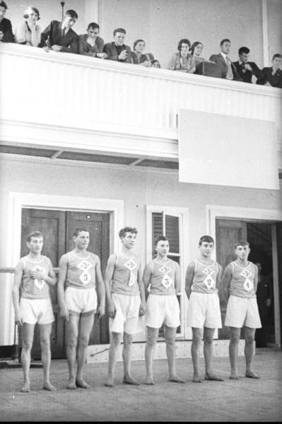 Клуб металлургов. Волейбольная команда, 1937 год, г. Магнитогорск