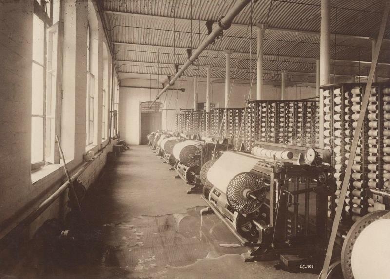 Цех по изготовлению тканей, 1900-е