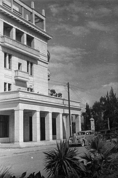 Сухуми. Гостиница «Абхазия», 1930-е, Грузинская ССР, Абхазская АССР., г. Сухуми