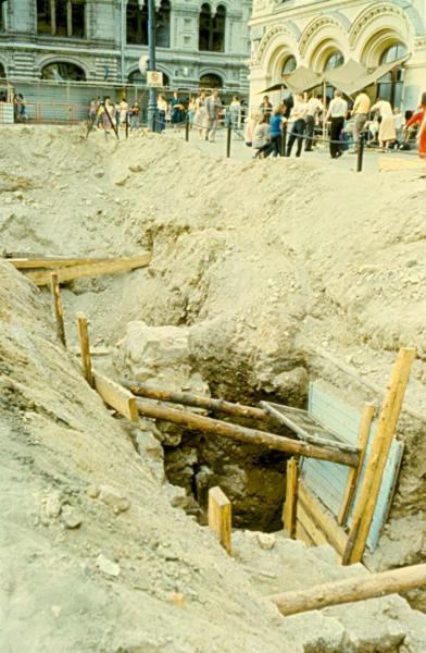 Археологические раскопки на Красной площади, 1989 год, г. Москва, Красная площадь