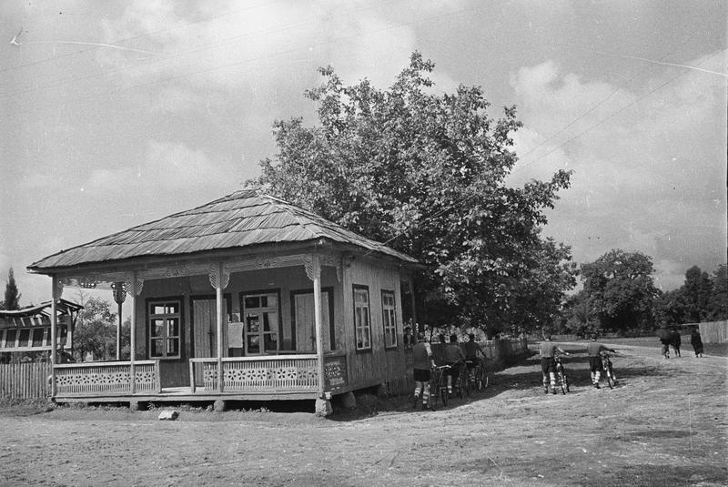 В кавказской деревне, 1930-е, Кавказ