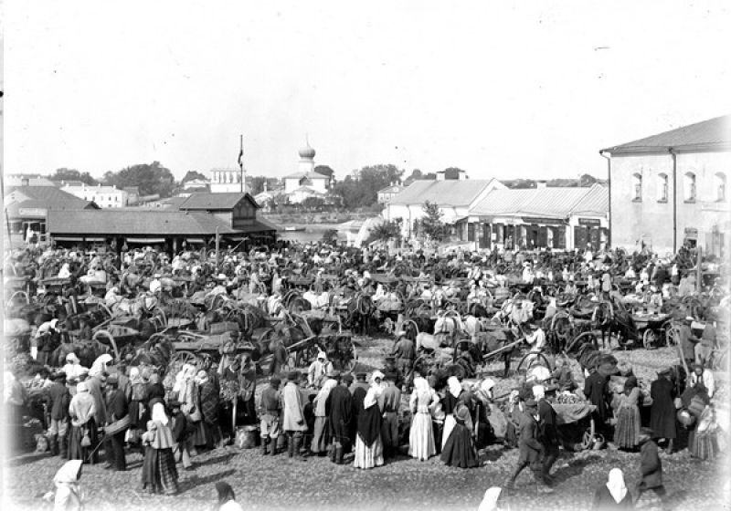 Ярмарка на главной площади, 1908 год, г. Псков