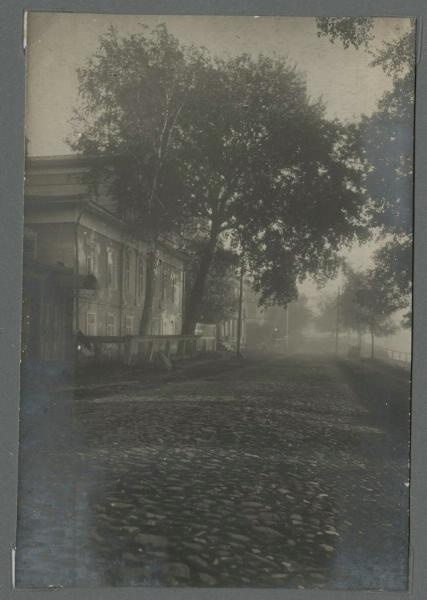 Улица на окраине, 1920-е