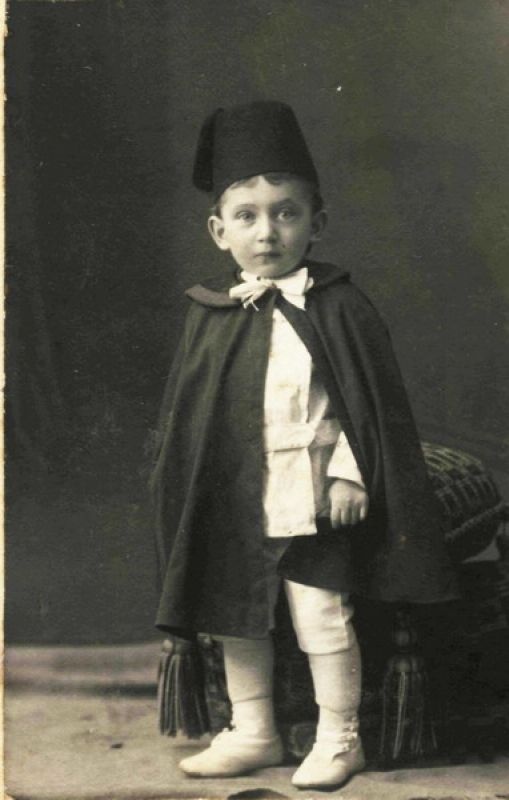 Портрет мальчика в накидке, 1907 - 1910, Владимирская губ., г. Муром. Из архива семьи Свердловых.