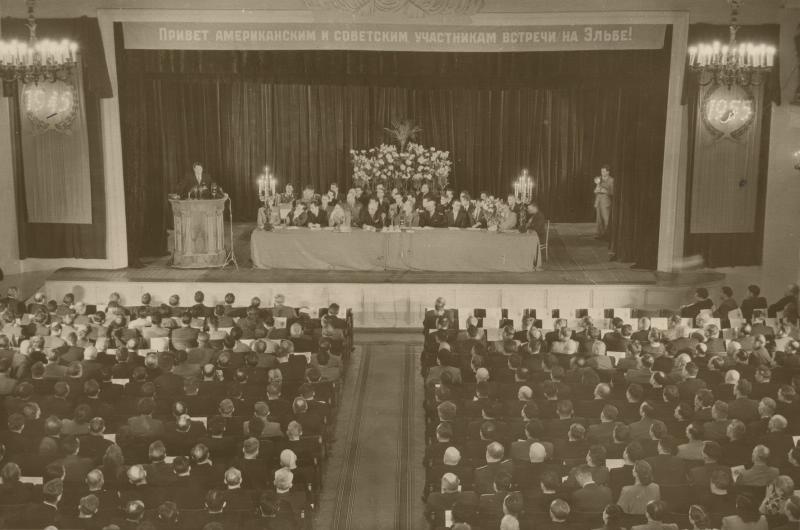 Участники встречи на Эльбе. Конференция, 9 - 18 мая 1955, г. Москва