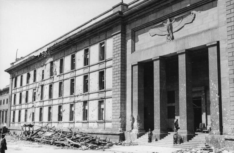 Имперская канцелярия, 2 мая 1945, Германия, г. Берлин