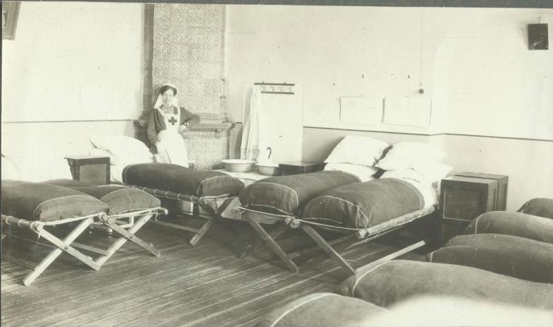В больничной палате, 1914 - 1918. Из серии «Хроники жизни полевого госпиталя».