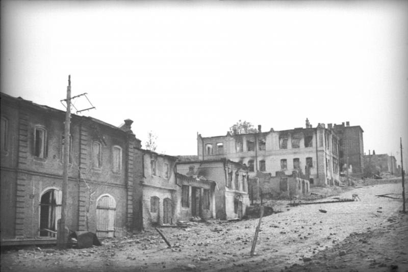 Улица разрушенного городка, 1943 год, Смоленская обл.