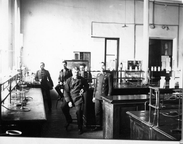 Химическая лаборатория, 1910-е