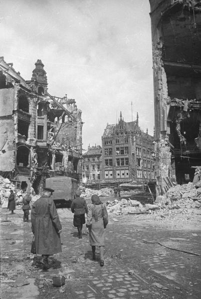 На улицах Берлина, 1945 год, Германия, г. Берлин