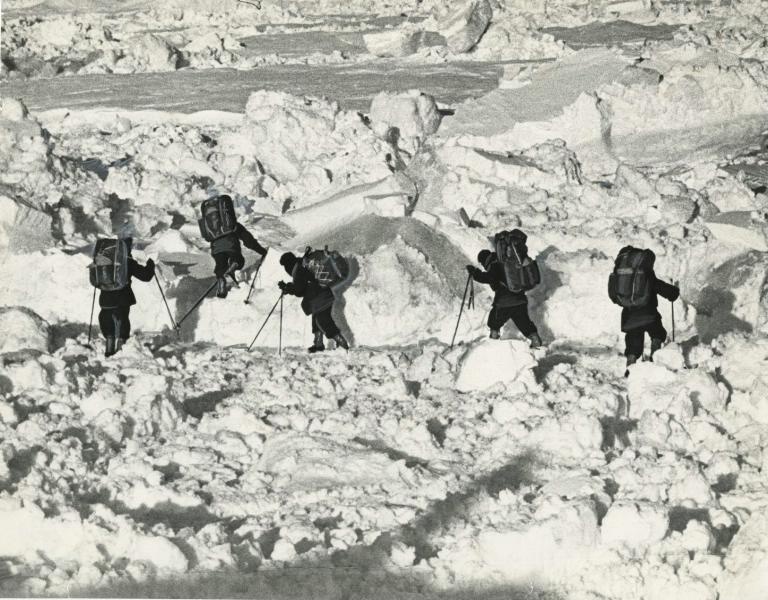 Старт группы Дмитрия Шпаро, март 1979, Северный Полюс, о-в Генриетты. Выставка «Март. Весну не остановить» с этой фотографией.