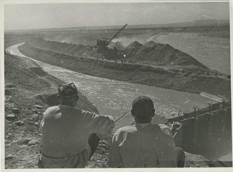 Пуск Ферганского канала, 1939 год, Узбекская ССР, Ферганская обл., г. Фергана. Выставка «Большой Ферганский канал» с этой фотографией.