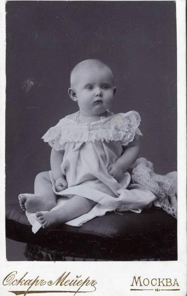Детский портрет, 1900 - 1907, г. Москва. Выставка «Сто лет с самыми маленькими» с этой фотографией.