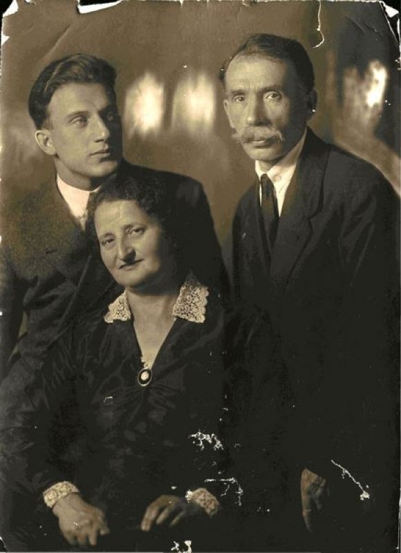 Семейный портрет, 1930-е, Горьковский край, г. Муром. Из архива семьи Свердловых.
