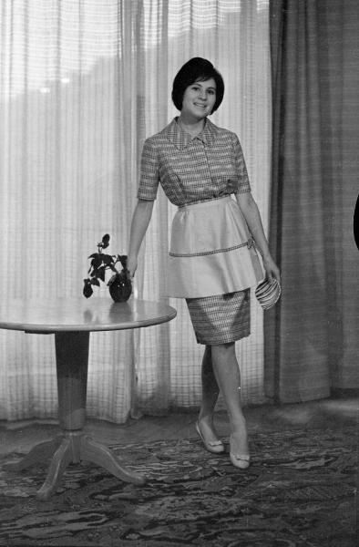 Демонстрация моделей женской одежды, 1955 - 1965