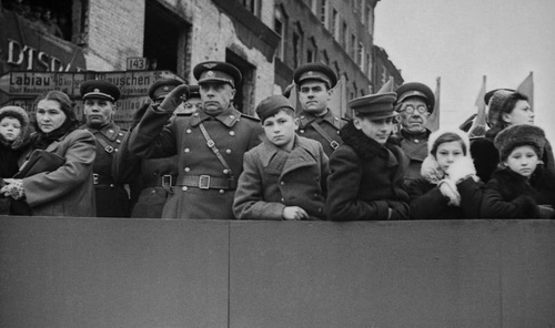 Трибуна. Военный парад, 7 ноября 1945, г. Кенигсберг