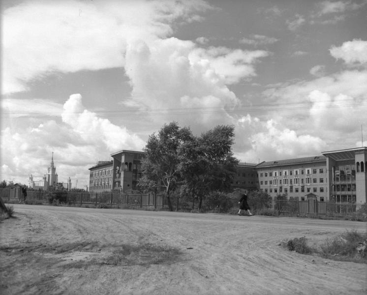 Новое четырехэтажное здание, 1953 - 1959, г. Москва