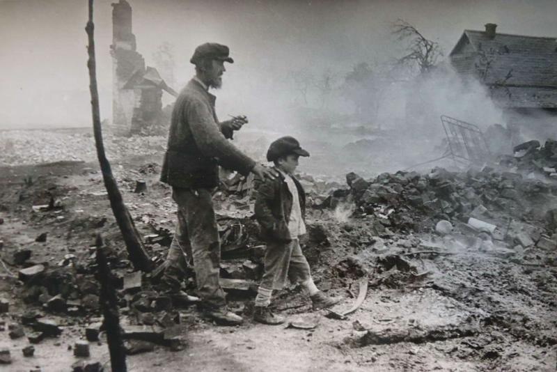 «Враги сожгли родную хату», 1943 год